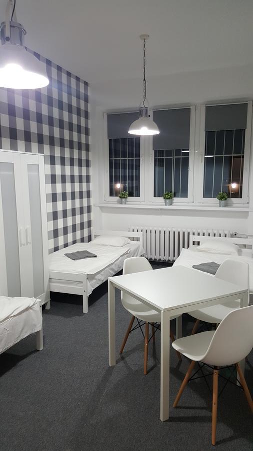 Sawa Hostel Варшава Экстерьер фото
