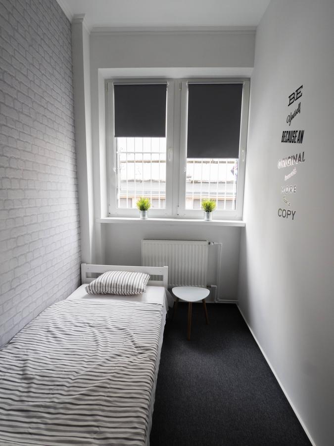 Sawa Hostel Варшава Экстерьер фото