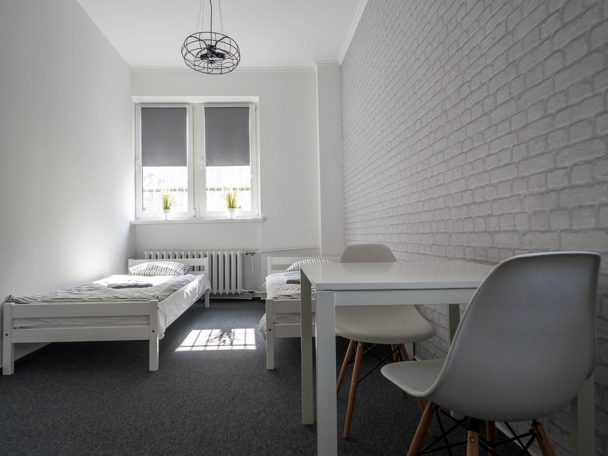 Sawa Hostel Варшава Экстерьер фото