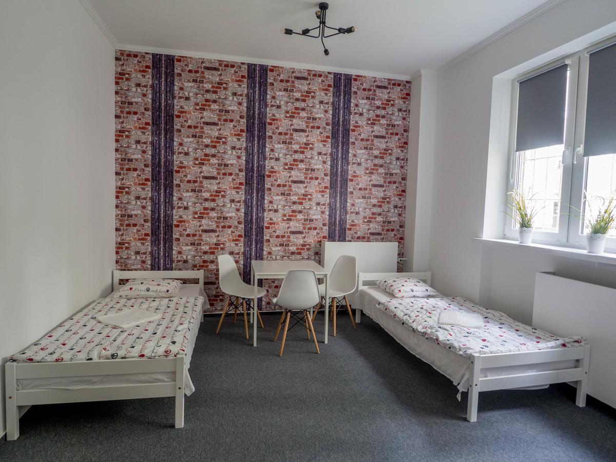 Sawa Hostel Варшава Экстерьер фото